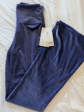 3/$150 NWT Athleta Plush Velvet-Look Purple Yoga Pants XS Tall